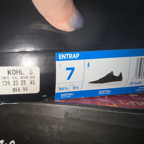 Adidas Entrap Basketball Shoes - Picture 3 of 4